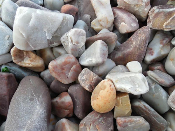 我國(guó)石英砂分布特點(diǎn)